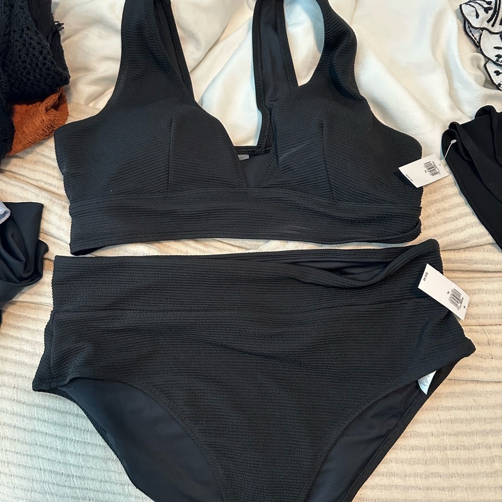 NWT Old Navy Black Textured Bikini Set